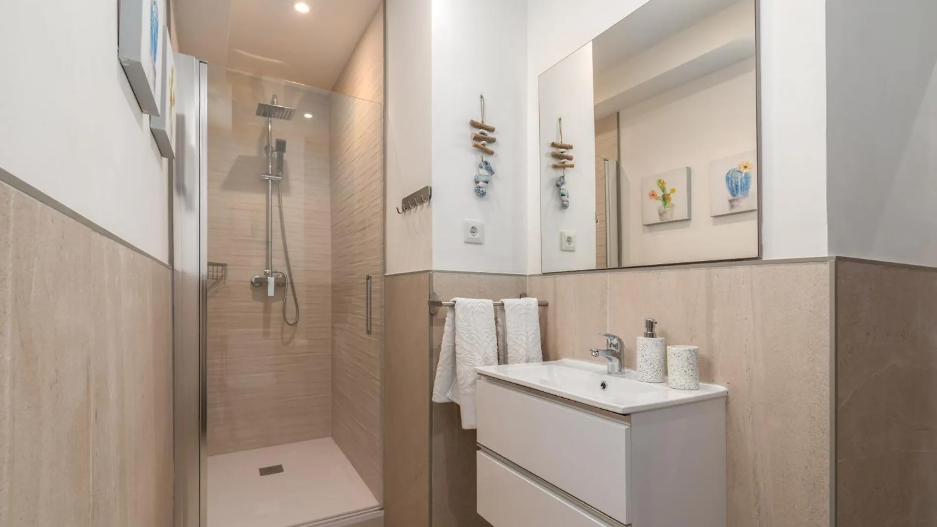 Stunning Beachfront Apartment With Sea Views Benalmadena