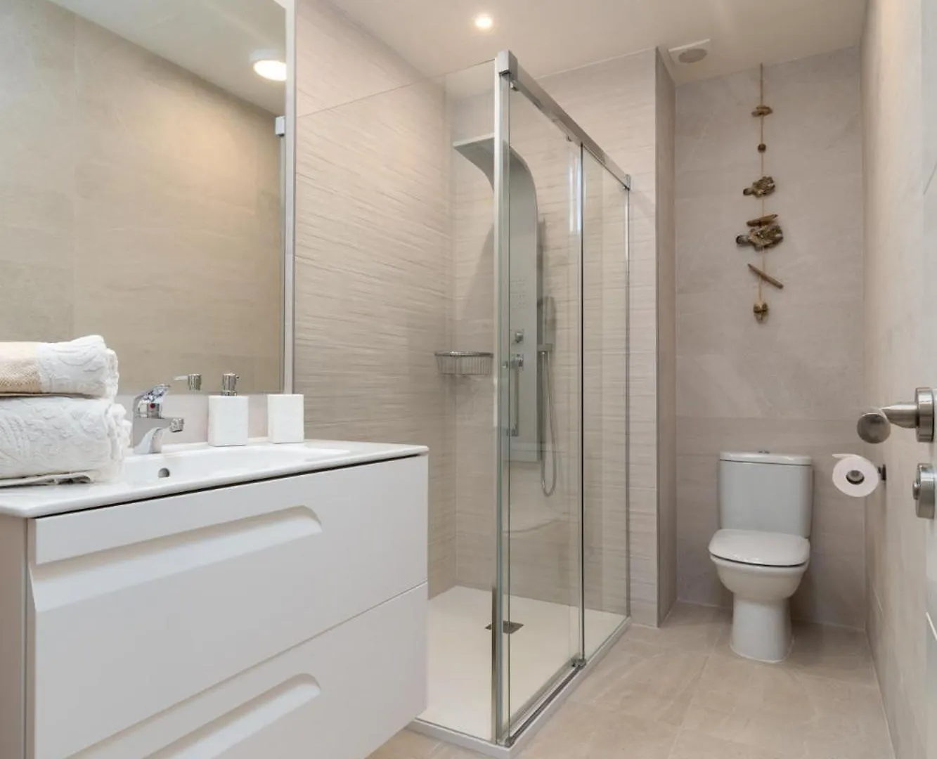 Stunning Beachfront Apartment With Sea Views Benalmadena