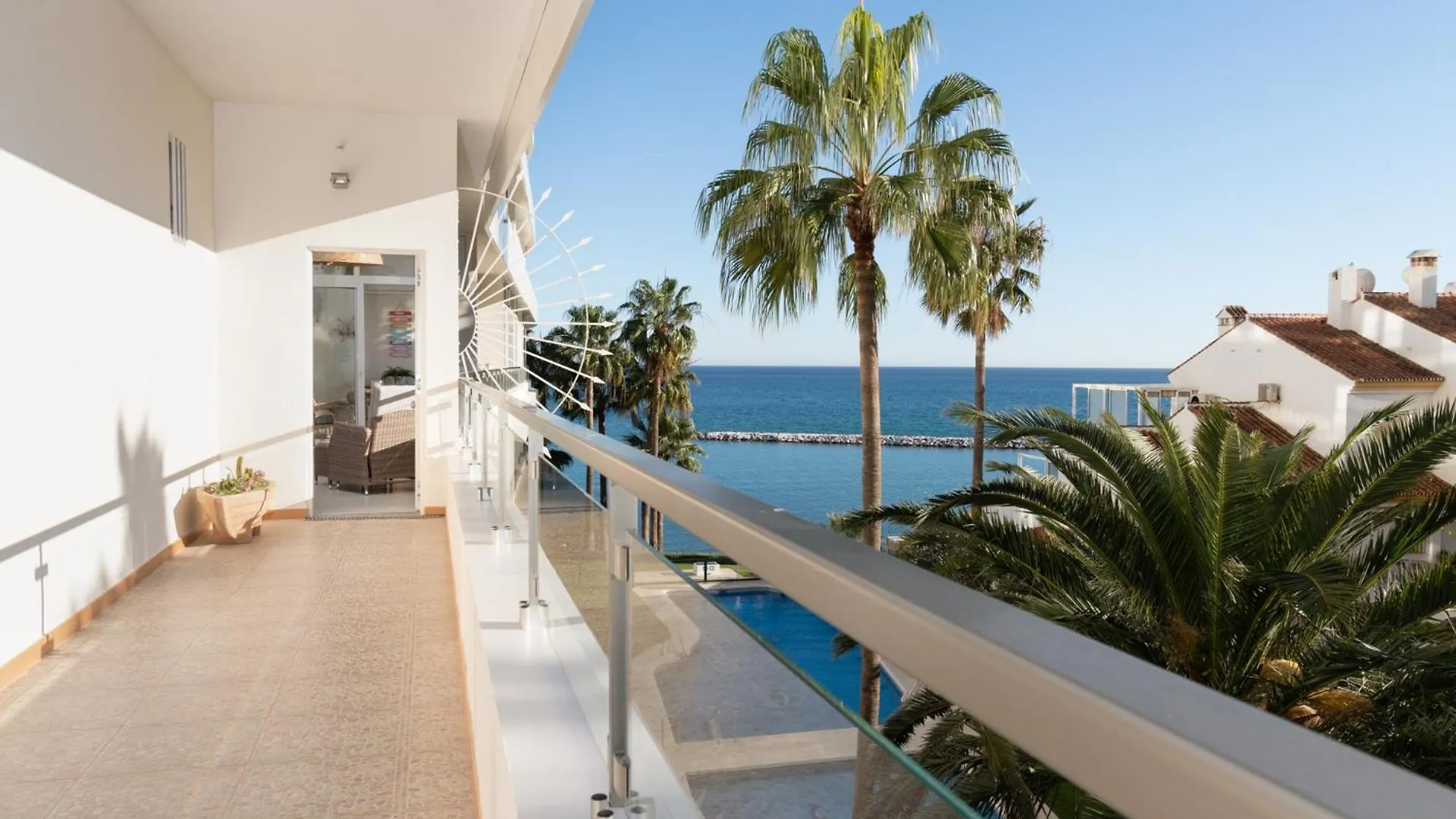 Stunning Beachfront Apartment With Sea Views Benalmadena